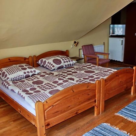 Pigal Panzio Bed & Breakfast Badacsonyörs Dış mekan fotoğraf