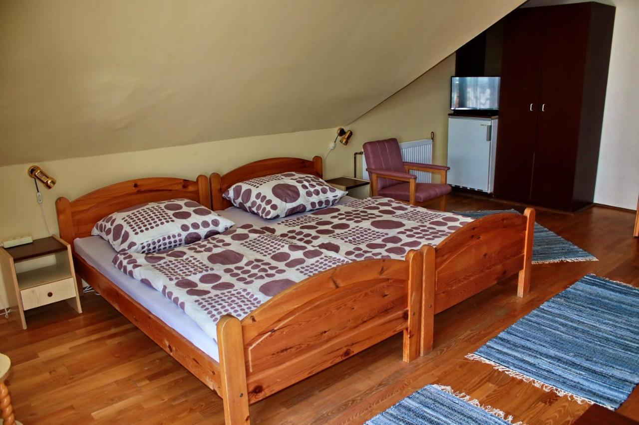 Pigal Panzio Bed & Breakfast Badacsonyörs Dış mekan fotoğraf