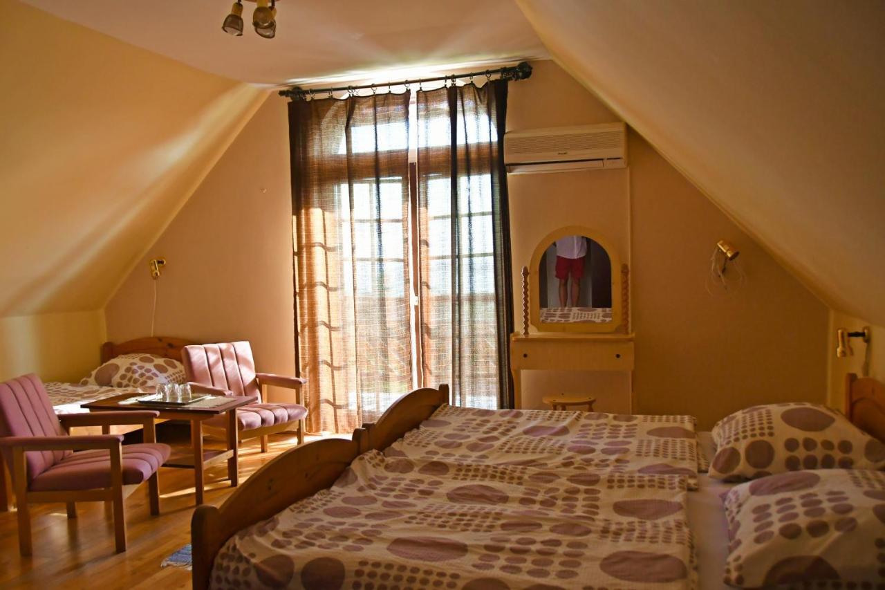 Pigal Panzio Bed & Breakfast Badacsonyörs Dış mekan fotoğraf