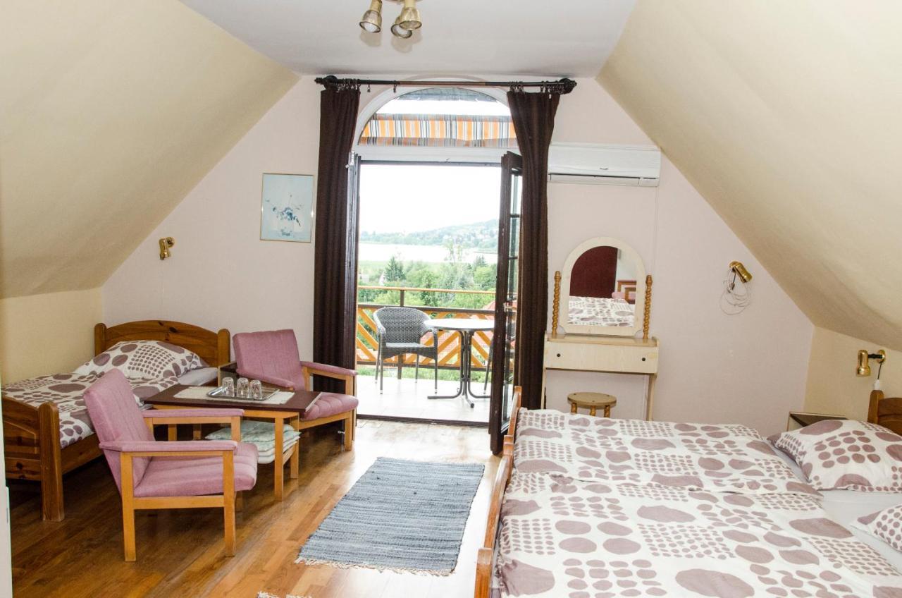 Pigal Panzio Bed & Breakfast Badacsonyörs Dış mekan fotoğraf